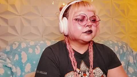 Snapshot of satyn_doll chatting on May 16, 12:07 am Gina George online show from May 16, 12:07 am
