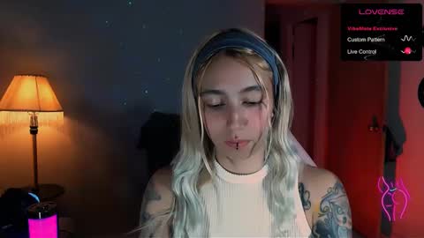 I AM JENN  online show from December 29, 12:20 am