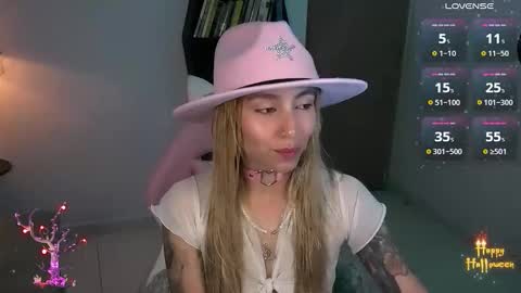 I AM JENN  online show from November 2, 2:36 am