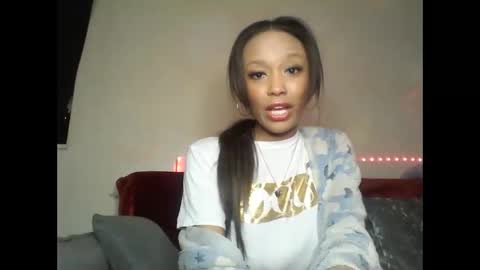 Snapshot of saucy_shanice chatting on January 5, 7:07 pm Shaniiice online show from January 5, 7:07 pm