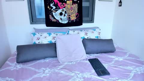 Zaren online show from April 28, 8:03 pm