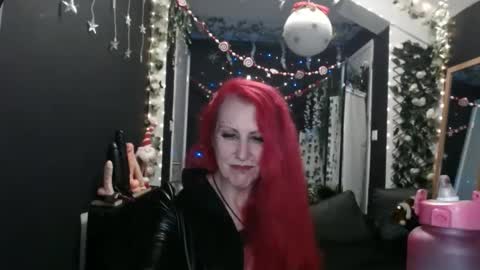 Snapshot of saucysky chatting on December 29, 12:09 am SaucySky online show from December 29, 12:09 am