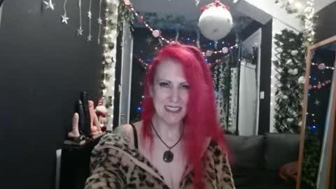 Snapshot of saucysky chatting on December 29, 8:58 pm SaucySky online show from December 29, 8:58 pm