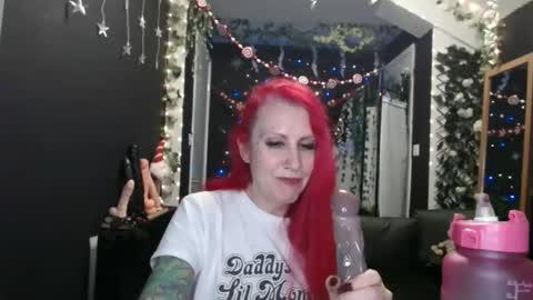 Snapshot of saucysky chatting on January 3, 12:22 am SaucySky online show from January 3, 12:22 am