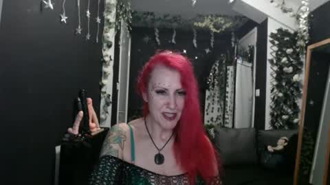 Snapshot of saucysky chatting on January 3, 9:26 pm SaucySky online show from January 3, 9:26 pm