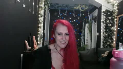Snapshot of saucysky chatting on January 9, 12:25 am SaucySky online show from January 9, 12:25 am