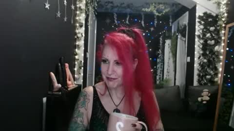 Snapshot of saucysky chatting on January 11, 9:15 pm SaucySky online show from January 11, 9:15 pm