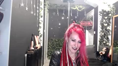 SaucySky online show from March 27, 8:19 pm