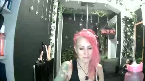 SaucySky online show from April 22, 11:06 pm