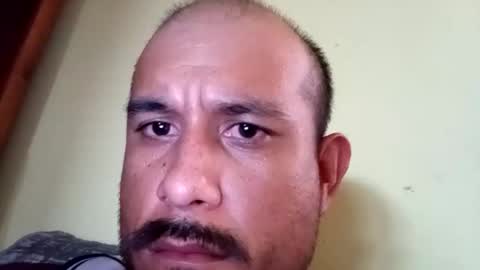 Snapshot of saul73273 chatting on April 27, 1:31 pm saul73273 online show from April 27, 1:31 pm