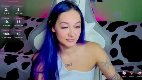 Snapshot of savage_lust_ chatting on October 1, 4:51 am Ariel online show from October 1, 4:51 am