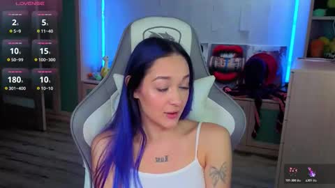 Snapshot of savage_lust_ chatting on October 21, 3:40 am Ariel online show from October 21, 3:40 am