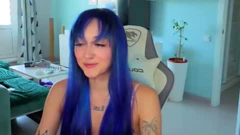 Snapshot of savage_lust_ chatting on June 24, 4:11 am Ariel online show from June 24, 4:11 am