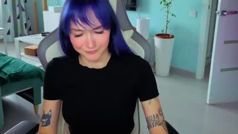 Snapshot of savage_lust_ chatting on July 7, 4:04 am Ariel online show from July 7, 4:04 am