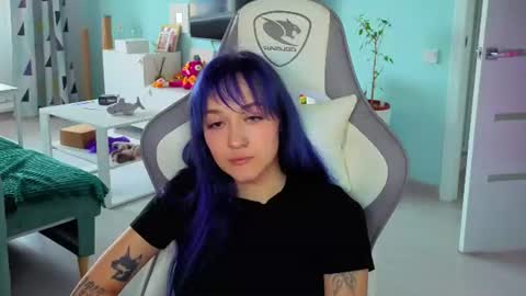 Snapshot of savage_lust_ chatting on July 7, 6:47 am Ariel online show from July 7, 6:47 am