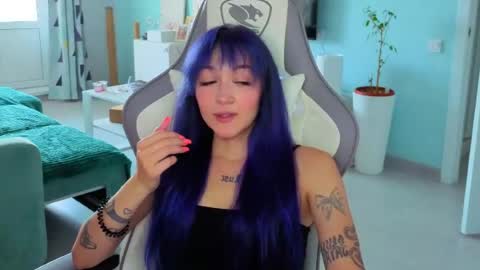 Snapshot of savage_lust_ chatting on July 30, 4:22 am Ariel online show from July 30, 4:22 am