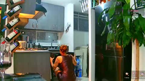 Snapshot of savage_penelope_ chatting on October 26, 11:31 pm Dela online show from October 26, 11:31 pm