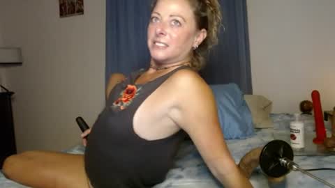 Snapshot of savannahlush chatting on July 31, 2:11 am savannahlush online show from July 31, 2:11 am