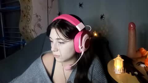 Snapshot of savannasotos chatting on November 2, 3:25 pm Sophie online show from November 2, 3:25 pm