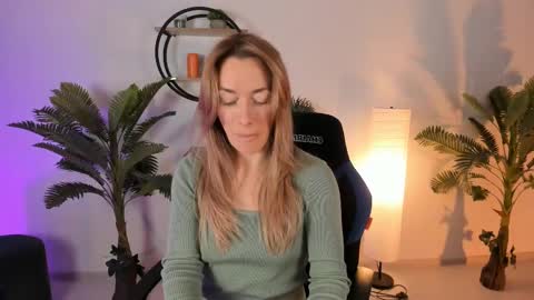 save the qween online show from February 13, 7:45 am