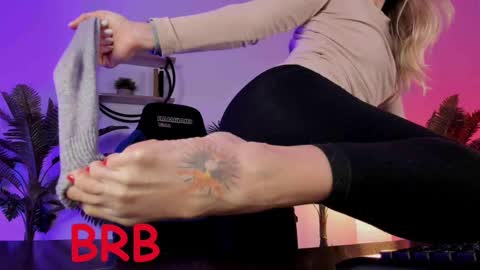 save the qween online show from March 2, 8:38 am