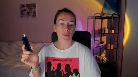 save the qween online show from September 9, 8:58 am