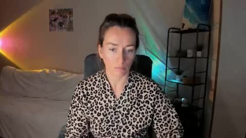 save the qween online show from October 24, 9:28 am