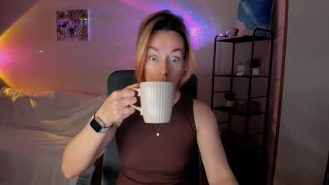 save the qween online show from November 13, 8:24 am