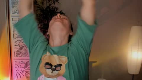 save the qween online show from February 15, 7:51 am