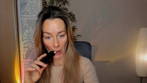 save the qween online show from February 28, 7:31 am