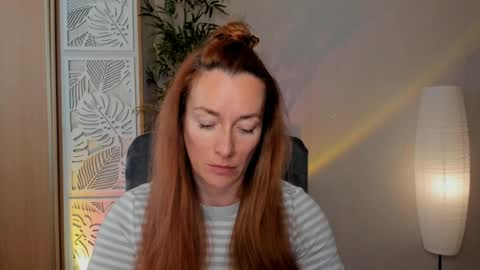 save the qween online show from April 11, 8:29 am