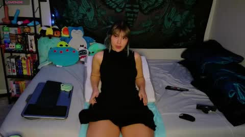 Snapshot of savethebea chatting on January 18, 3:59 pm Bea online show from January 18, 3:59 pm