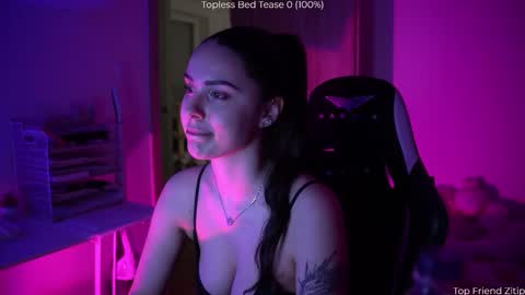 Snapshot of savvage_play chatting on February 1, 8:29 pm Naomi online show from February 1, 8:29 pm