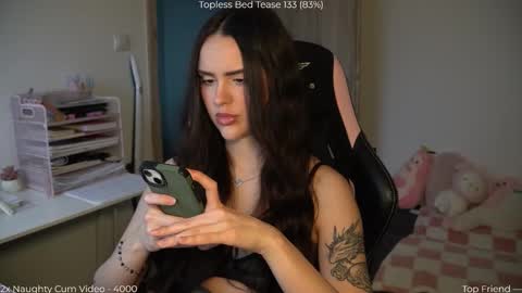 Snapshot of savvage_play chatting on February 15, 3:53 pm Naomi online show from February 15, 3:53 pm