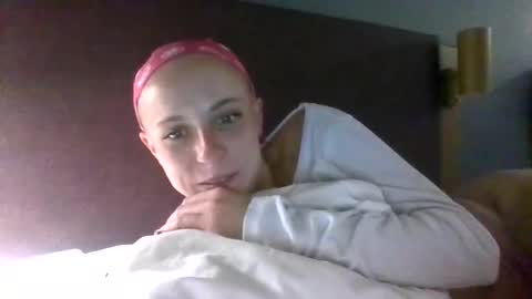 SavvySavage online show from December 19, 2:07 am