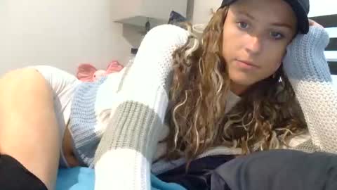 SavvySavage online show from April 27, 7:01 pm