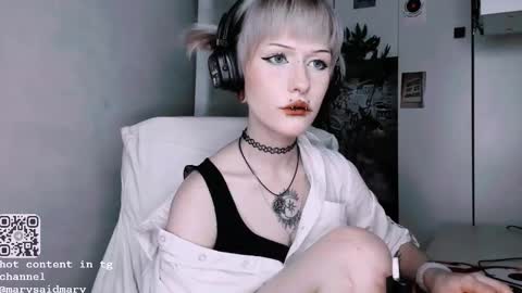 pronoun she. name Mary. age 21. online show from September 26, 2:59 am