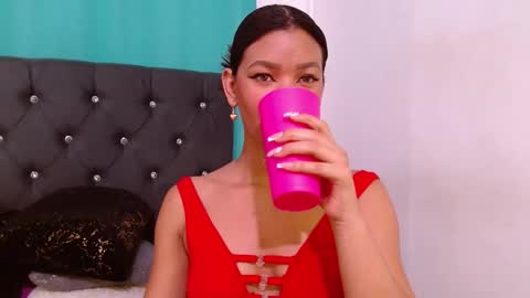 saykimmy online show from November 8, 3:29 am