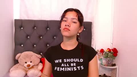 saykimmy online show from November 10, 6:56 am