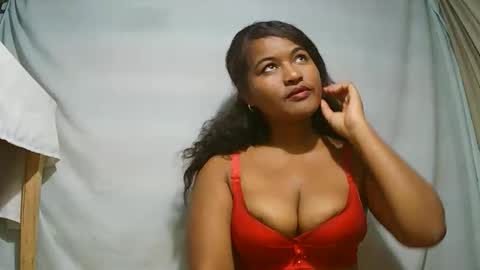 saylla1 online show from February 14, 6:43 am