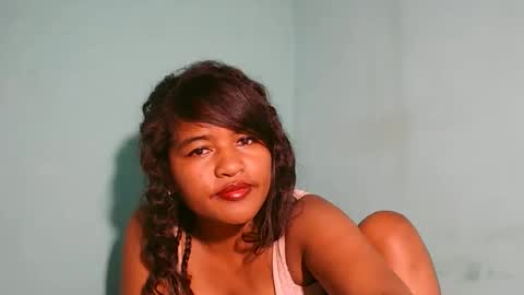 saylla1 online show from March 7, 7:33 pm