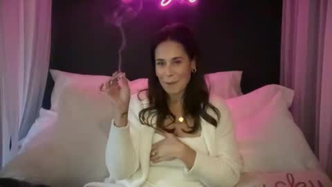 Good Girls Say Please...and Thank You online show from December 30, 10:01 pm