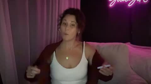 Good Girls Say Please...and Thank You online show from January 7, 5:01 am