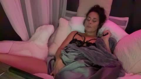 Good Girls Say Please...and Thank You online show from January 11, 1:16 am