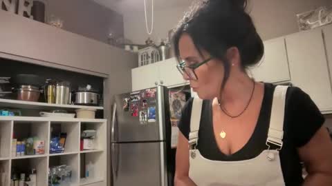 Good Girls Say Please...and Thank You online show from March 12, 1:47 am