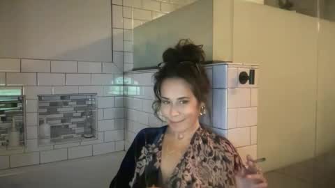 Good Girls Say Please...and Thank You online show from November 1, 5:59 pm