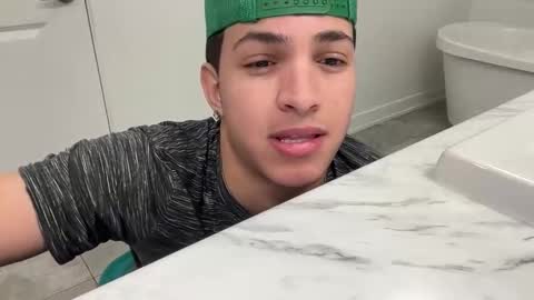 Snapshot of sbouchikh03 chatting on December 18, 8:09 am sbouchikh03 online show from December 18, 8:09 am