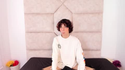 Snapshot of scaarlett_22 chatting on October 10, 7:24 pm scaarlett_22 online show from October 10, 7:24 pm