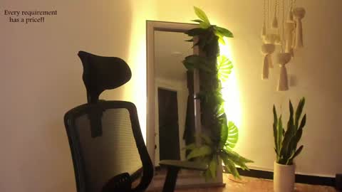 Snapshot of scalertt__steel_ chatting on December 5, 2:55 pm Venus online show from December 5, 2:55 pm