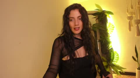 Snapshot of scalertt__steel_ chatting on January 12, 4:29 pm Venus online show from January 12, 4:29 pm